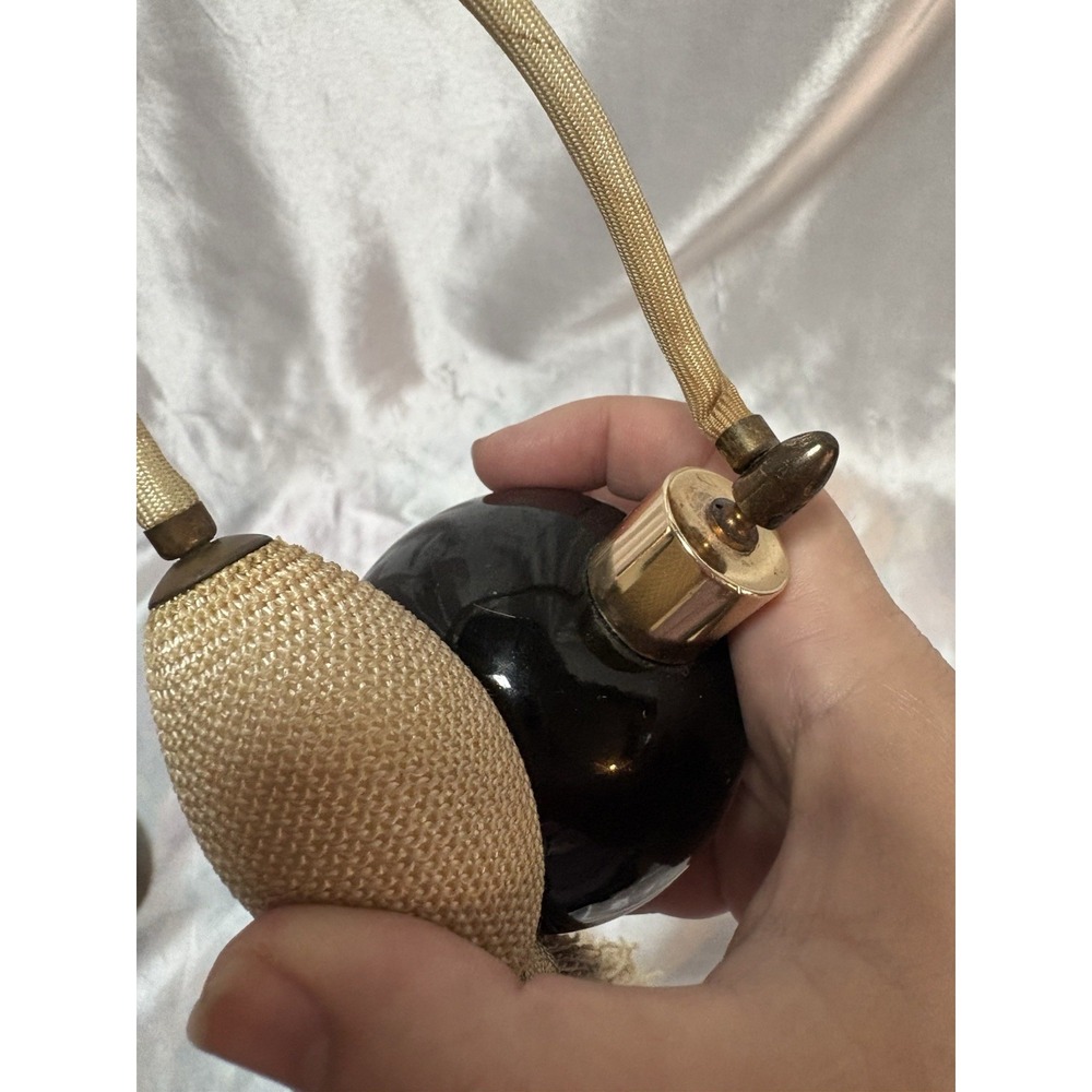 Vintage Dark Black Glass Perfume Bottle Goldtone Lid Atomizer w/ tassel EMPTY - Picture 4 of 4